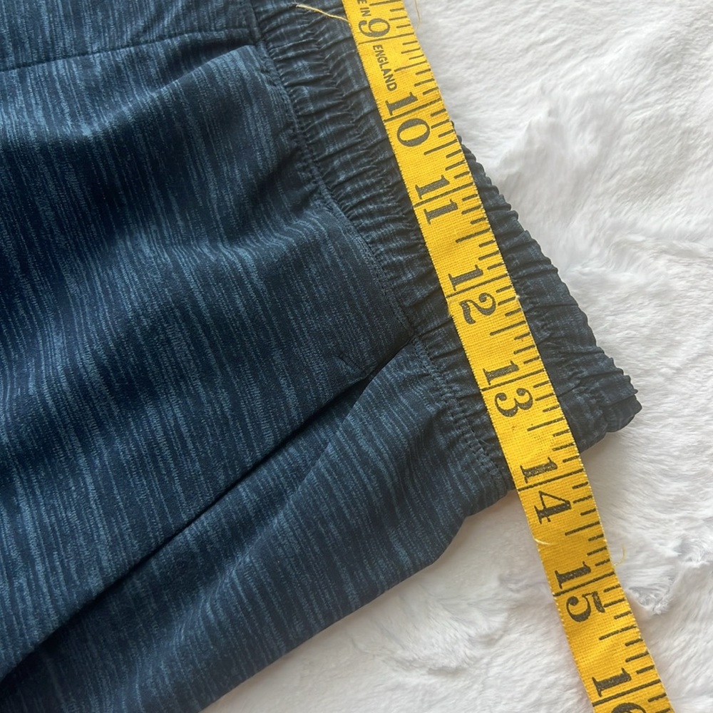 LULULEMON PACE BREAKER LINERLESS SHORT ~ SIZE SMALL - Picture 12 of 14
